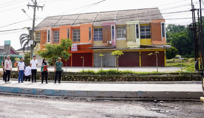 
 Komitmen Infrastruktur: Bunda Eva Kawal Pembangunan Jalan Teuku Cik Ditiro