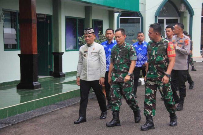 
 Bersama Wali Kota Metro, Pangdam II/Sriwijaya Dorong Stabilitas dan Pembangunan Daerah