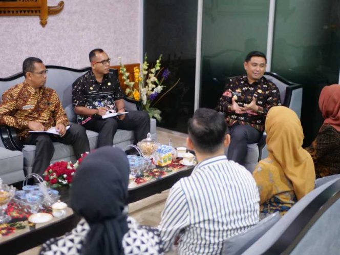 
 Wakil Wali Kota Metro Minta Telkom Siapkan Hotspot Gratis untuk Warga