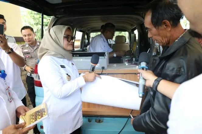 
 Permudah Bayar Pajak Kendaraan, Pemkab Lamtim Hadirkan Mobil Samsat Keliling