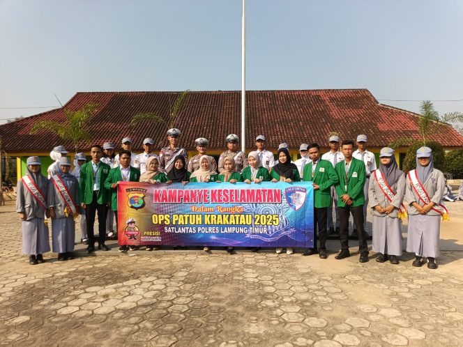 
 Polres Lampung Timur Gencarkan Kampanye Tertib Berlalu Lintas di Sekolah, Sasar Generasi Muda