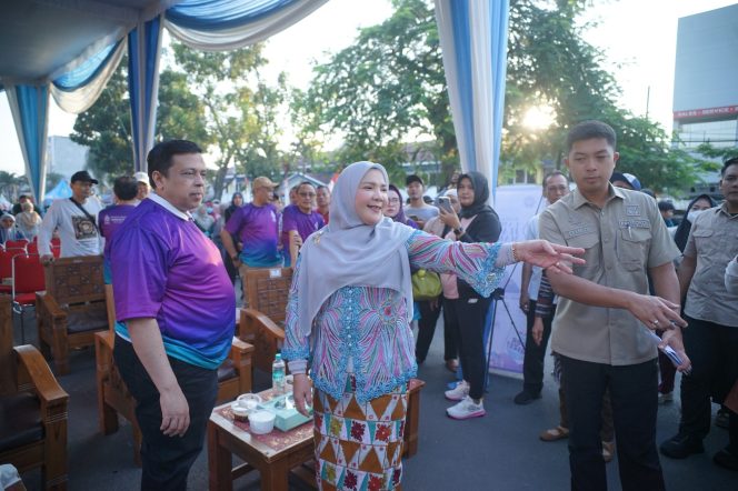 
 Komitmen Bunda Eva: Semua Pelaku Usaha Makanan Wajib Halal!