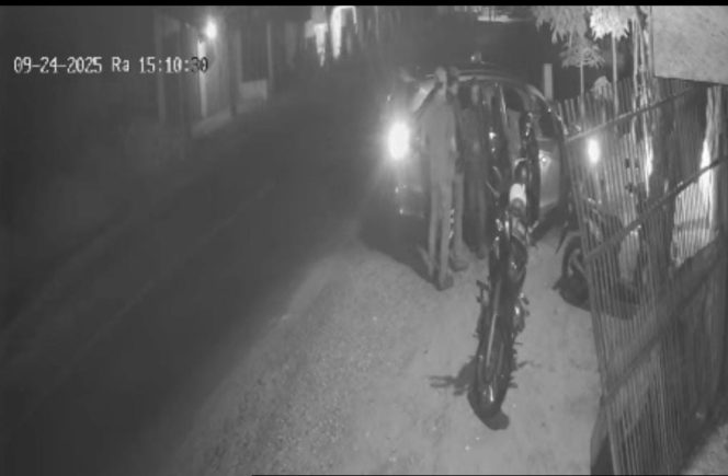 
 Modus COD, Komplotan Perampok Berkedok Polisi Todongkan Pistol dan Gasak Motor di Lampung Selatan